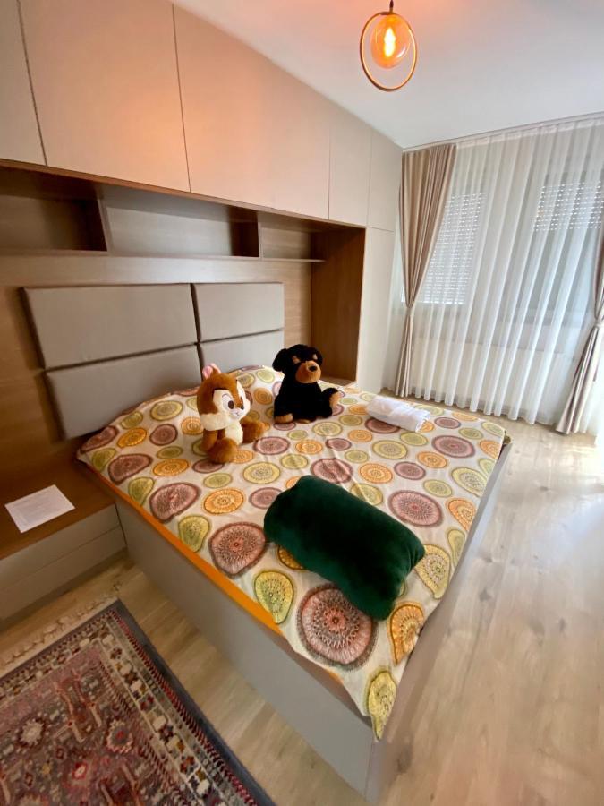 Elegant Apartment In City Centre プリシュティナ エクステリア 写真