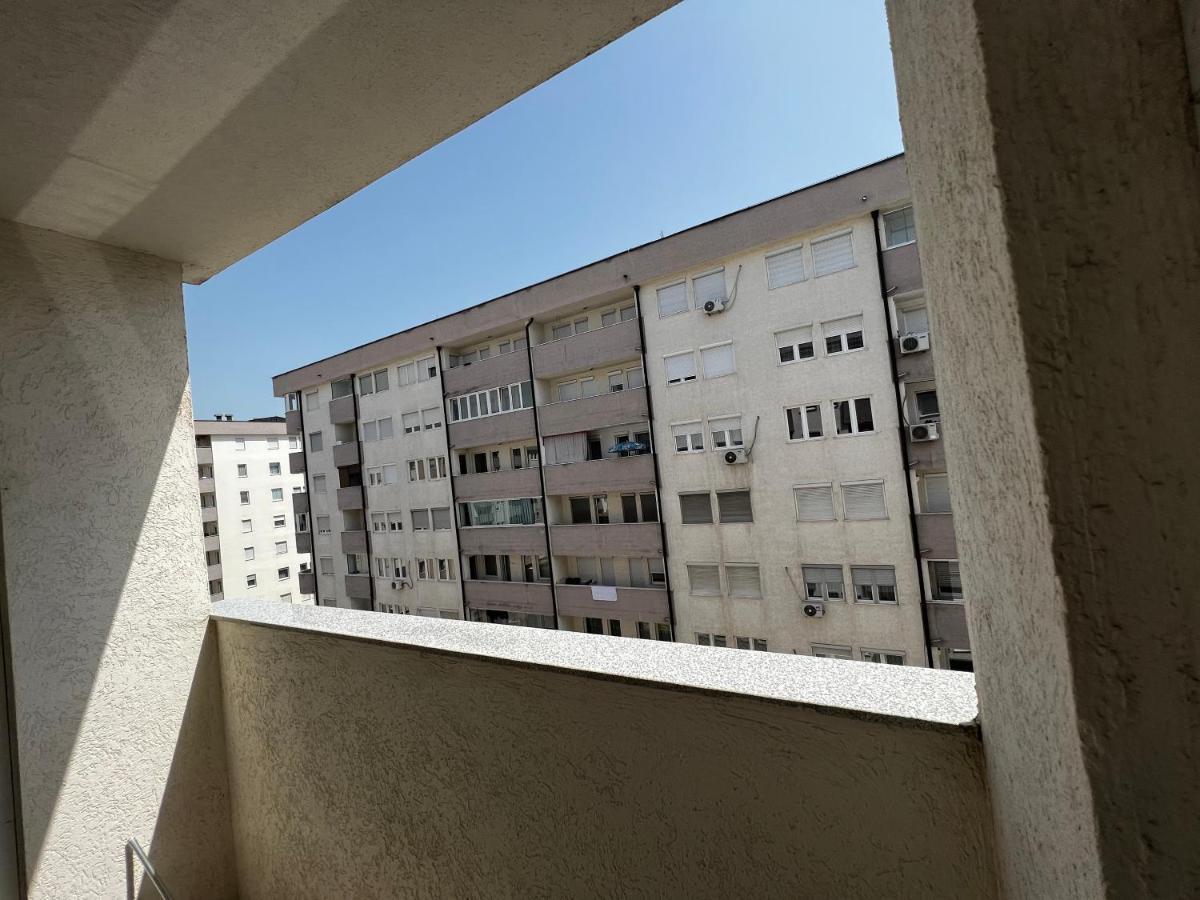 Elegant Apartment In City Centre プリシュティナ エクステリア 写真